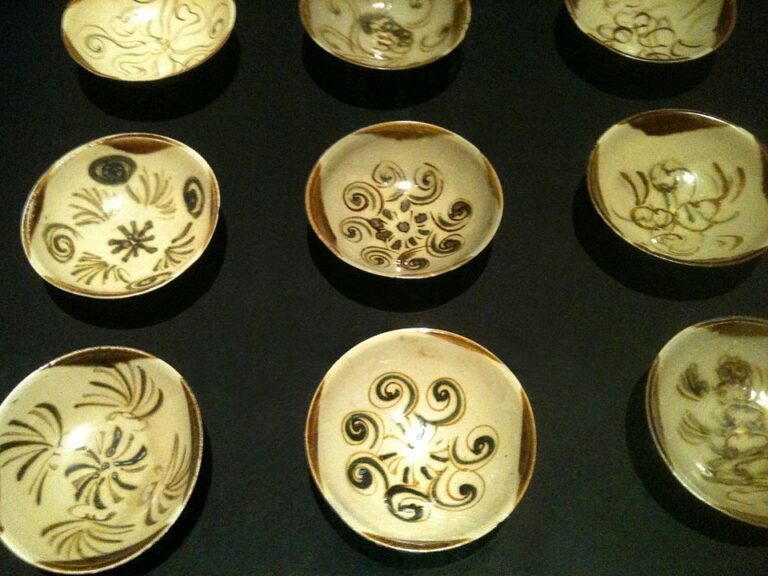 tang porcelain